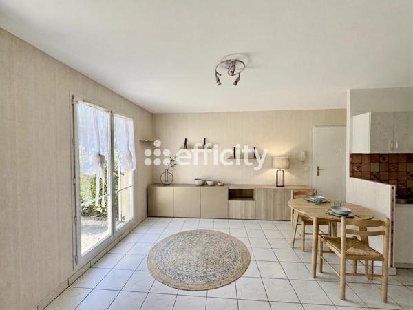 Appartement
         1 pièce
        - 24 m² 122 000 € *