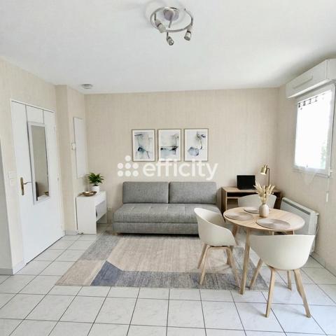 Appartement
         1 pièce
        - 24 m² 122 000 € *