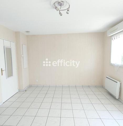 Appartement
         1 pièce
        - 24 m² 122 000 € *
