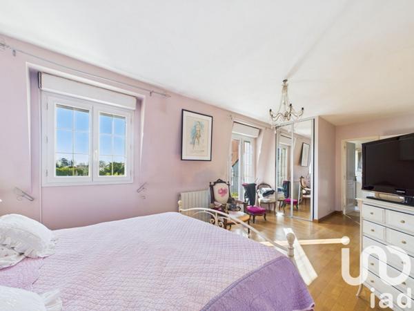 Pavillon 5 pièces de 154 m² à Gagny (93220)