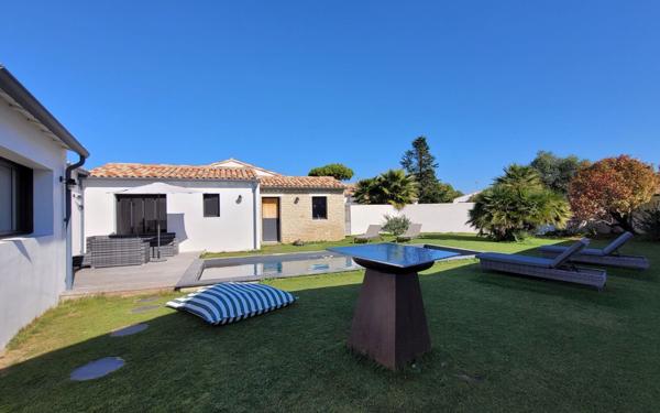 Maison à vendre    5 pièces •  Sainte-Marie-de-Ré