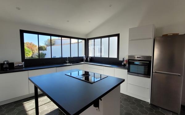 Maison à vendre    5 pièces •  Sainte-Marie-de-Ré