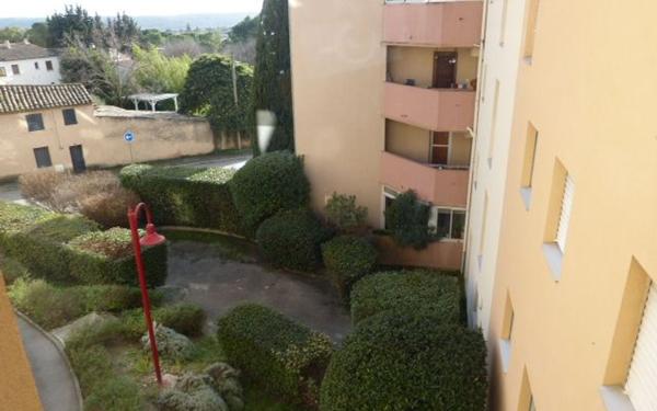Appartement à vendre    2 pièces • 26,75 m2 Uzès