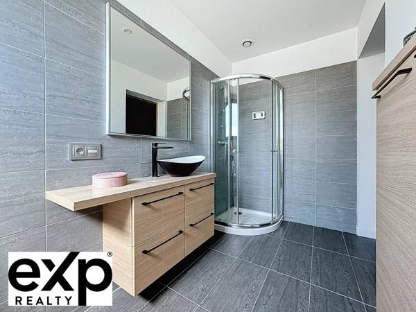 LOFT DE PRESTIGE À VENDRE MANTES-LA-JOLIE • 494m² • PISCINE • VUE COLLÉGIALE-5 chambres • Proche Paris train • 1 150 000 €