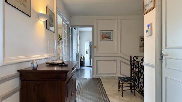 Maison méditerranéenne à Carcassonne, idéale pour les familles avec piscine et jardin,