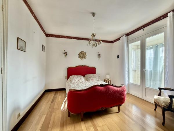 Maison méditerranéenne à Carcassonne, idéale pour les familles avec piscine et jardin,