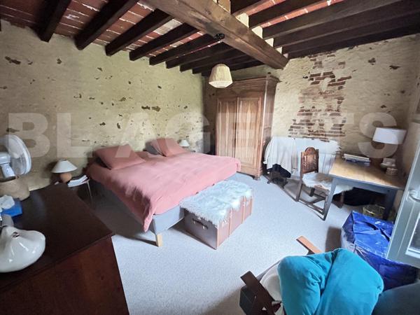 charmante longère rénovée avec grange aménageable et vaste terrain arboré