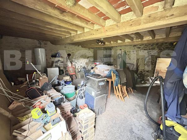 charmante longère rénovée avec grange aménageable et vaste terrain arboré