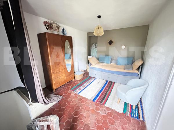 charmante longère rénovée avec grange aménageable et vaste terrain arboré