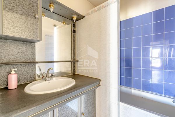 Quartier Maraîchers  appartement 2 pièces  43 m2 + box