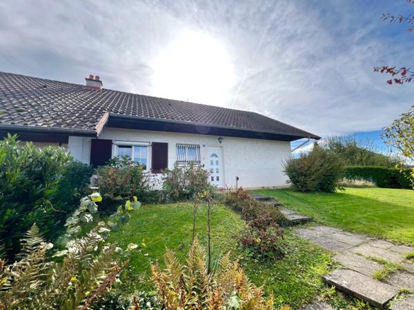 Maison F 5 sur terrain de 13 ares arboré dans une impasse