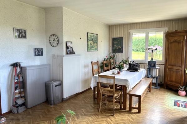 Maison F 5 sur terrain de 13 ares arboré dans une impasse