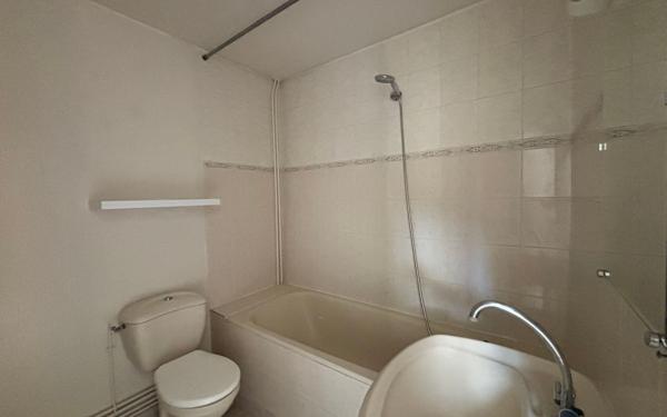 Immeuble à vendre    15 pièces •  Lacroix-Saint-Ouen