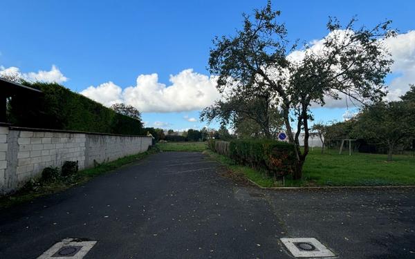 Immeuble à vendre    15 pièces •  Lacroix-Saint-Ouen