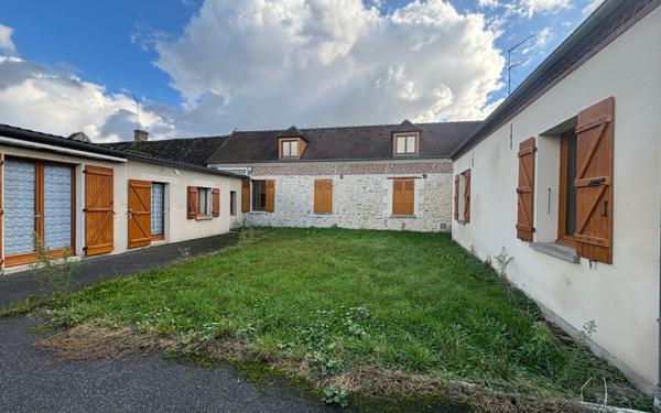 Immeuble à vendre    15 pièces •  Lacroix-Saint-Ouen