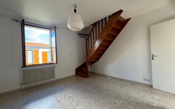 Immeuble à vendre    15 pièces •  Lacroix-Saint-Ouen