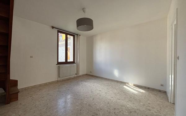 Immeuble à vendre    15 pièces •  Lacroix-Saint-Ouen