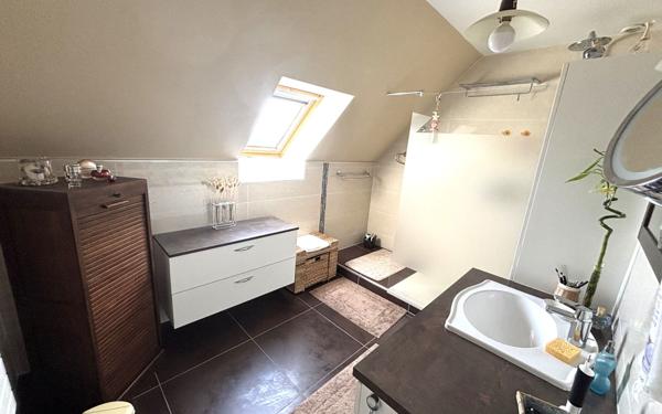 Maison à vendre    5 pièces • 100 m2 Crégy-lès-Meaux