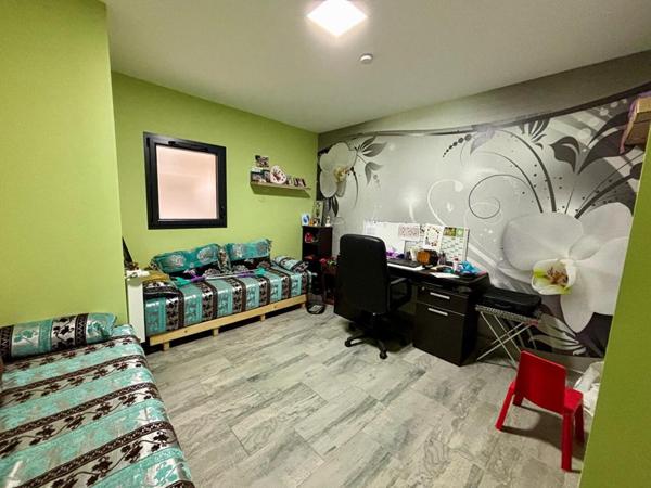 Maison contemporaine d'environ 300 m² avec jardin de 1 400 m² ? Quartier La Pétroque, Nevers