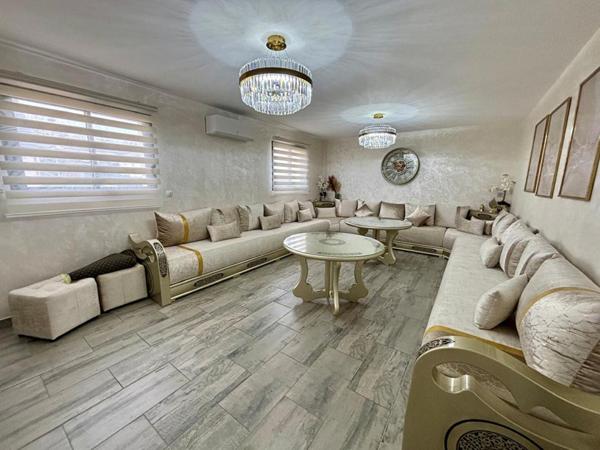 Maison contemporaine d'environ 300 m² avec jardin de 1 400 m² ? Quartier La Pétroque, Nevers