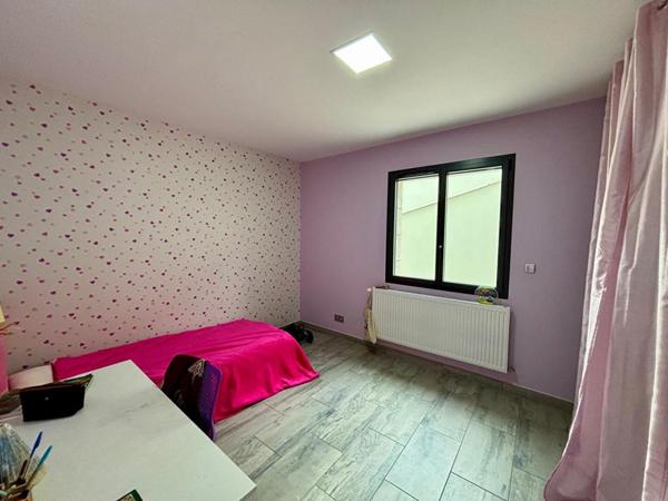 Maison contemporaine d'environ 300 m² avec jardin de 1 400 m² ? Quartier La Pétroque, Nevers