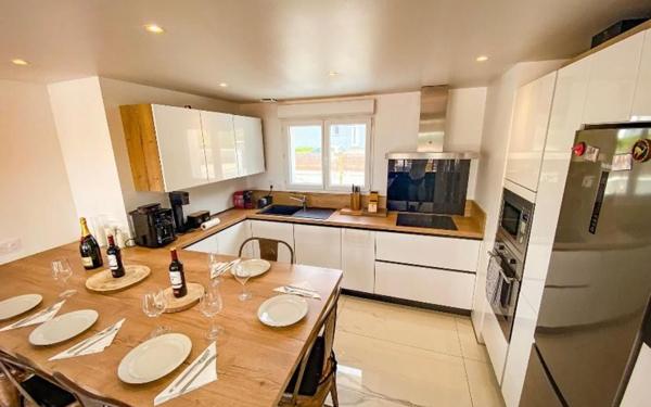 Maison à vendre    8 pièces • 170 m2 Rivière-Saas-et-Gourby