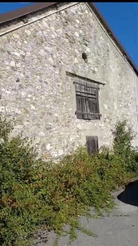 Saint-Germain-sur-Rhône (74910) Grange sur terrain 1550 m2