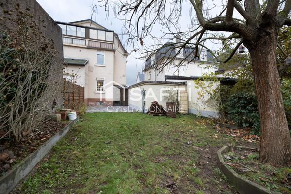 Maison de 105m2 avec 3-4 chambres sur terrain de 286m2 dans quartier très recherché