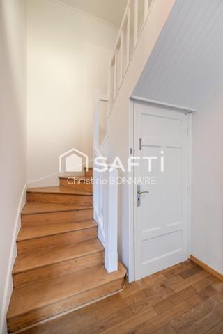 Maison de 105m2 avec 3-4 chambres sur terrain de 286m2 dans quartier très recherché