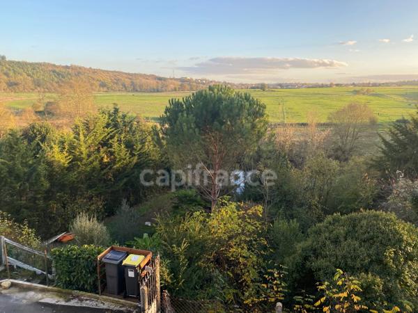 THOUARS Maison de 51m2 avec vue imprenable sur le Châtelier et joli terrain au bord du Thouet