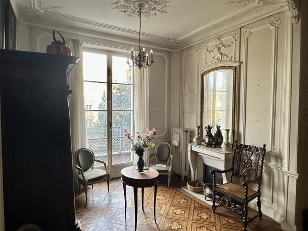 HOTEL PARTICULIER 535 M2 -35 ARES- CENTRE VILLE MULHOUSE