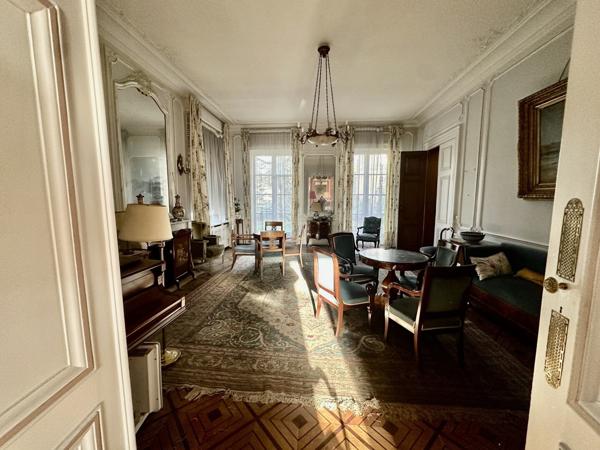 HOTEL PARTICULIER 535 M2 -35 ARES- CENTRE VILLE MULHOUSE