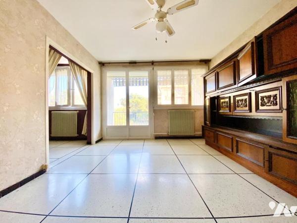 Appartement T3 résidence Les Mendrous, proximité immédiate arret de tram Clairval