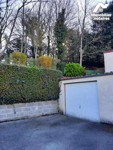 SAINT VALERY SUR SOMME, ensemble de garage avec terrain