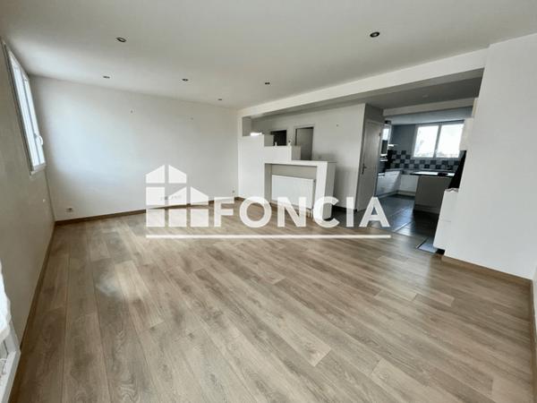 Location Appartement 3 pièces 75.49 m² - 1 RUE CASSARD Brest 29200