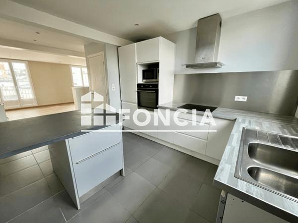 Location Appartement 3 pièces 75.49 m² - 1 RUE CASSARD Brest 29200