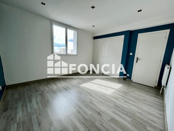Location Appartement 3 pièces 75.49 m² - 1 RUE CASSARD Brest 29200