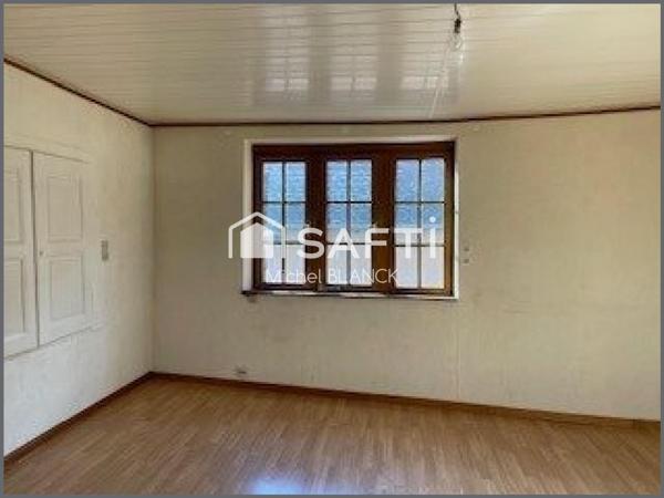 Maison d'habitation ou grand gite.