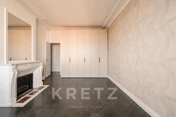 étage élevé balcon vue Tour Eiffel