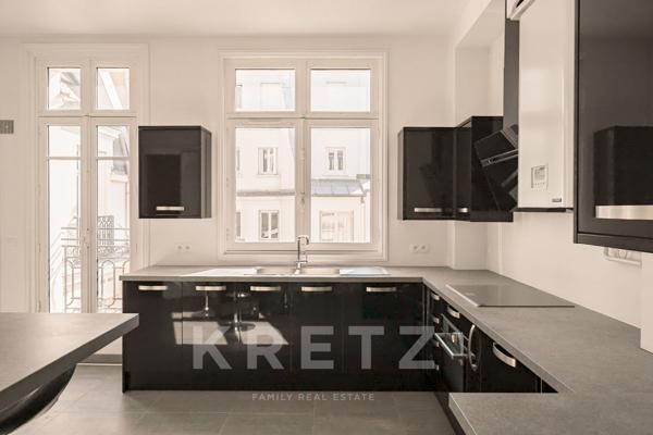 étage élevé balcon vue Tour Eiffel