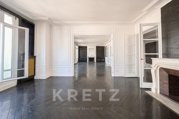 étage élevé balcon vue Tour Eiffel