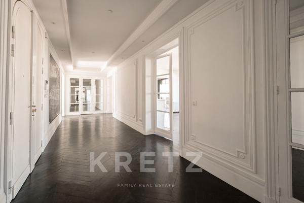 étage élevé balcon vue Tour Eiffel