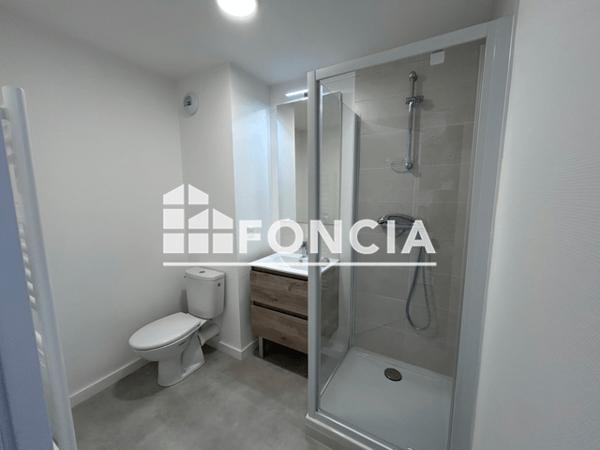 Location Studio 19.4 m² - 72 RUE DE KERGUESTENEN Lorient 56100