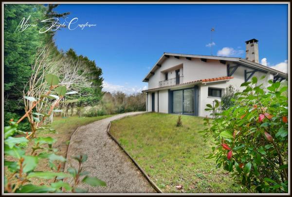 Dpt Landes (40), à vendre Moliets et Maa, Villa de 185 m² rénovée.
