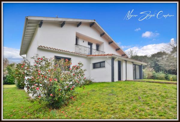 Dpt Landes (40), à vendre Moliets et Maa, Villa de 185 m² rénovée.