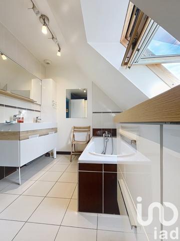 Maison 5 pièces de 129 m² à Veigné (37250)