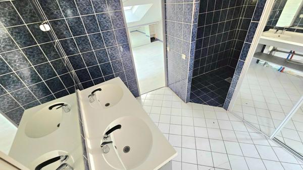 À VENDRE : Immeuble de caractère à Artemare (Ain)