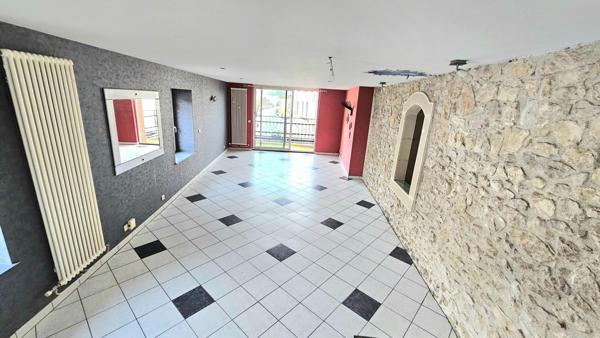 À VENDRE : Immeuble de caractère à Artemare (Ain)