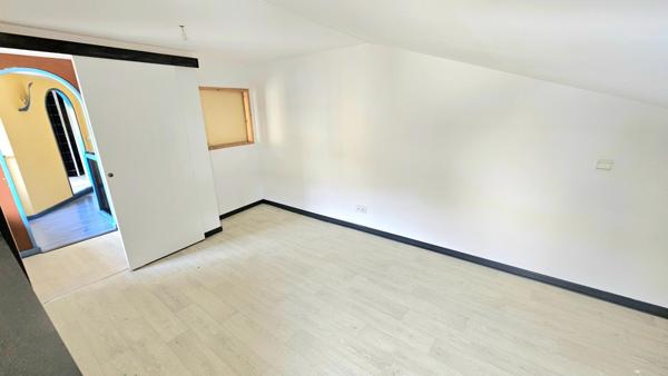 À VENDRE : Immeuble de caractère à Artemare (Ain)