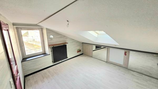 À VENDRE : Immeuble de caractère à Artemare (Ain)